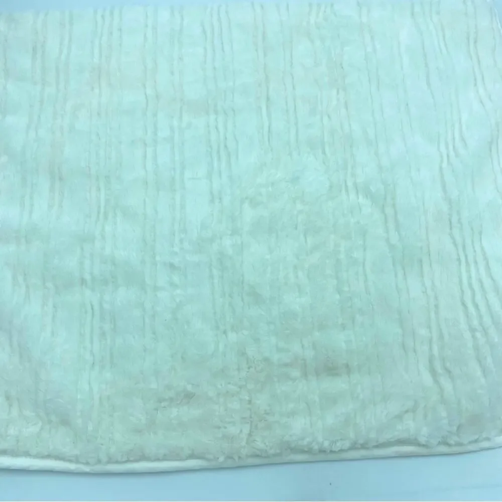 Koolaburra Faux Fur Pillow Sham White With Etched Stripes‎ Luxurious Standard